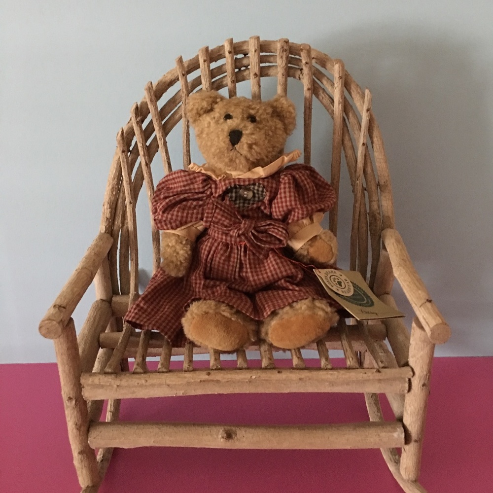 Retired Boyd Bear Patsy With Wood Chair